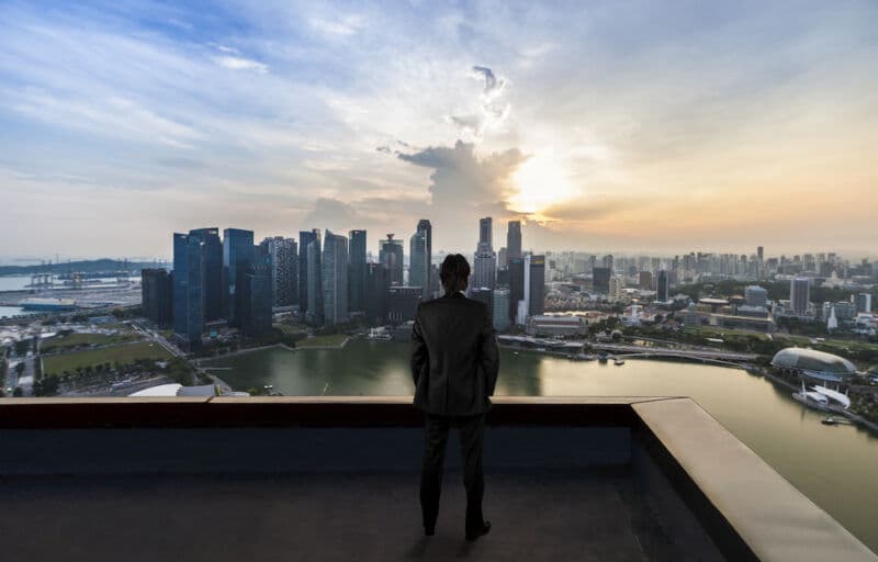 Crescono gli ultra-ricchi nel mondo: negli Usa 562mila nuovi milionari. L’Europa resta indietro