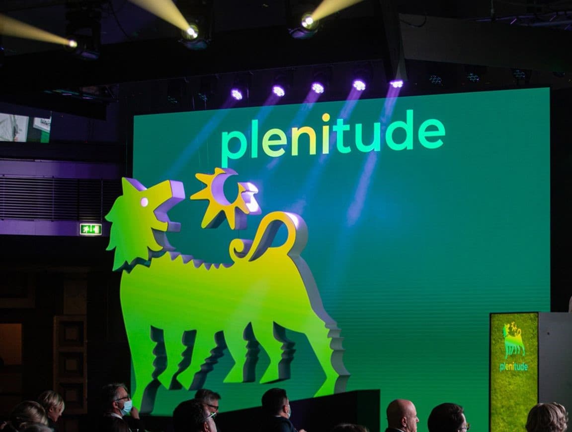 Eni cede il 20% di Plenitude al fondo Ares per 2 miliardi di euro