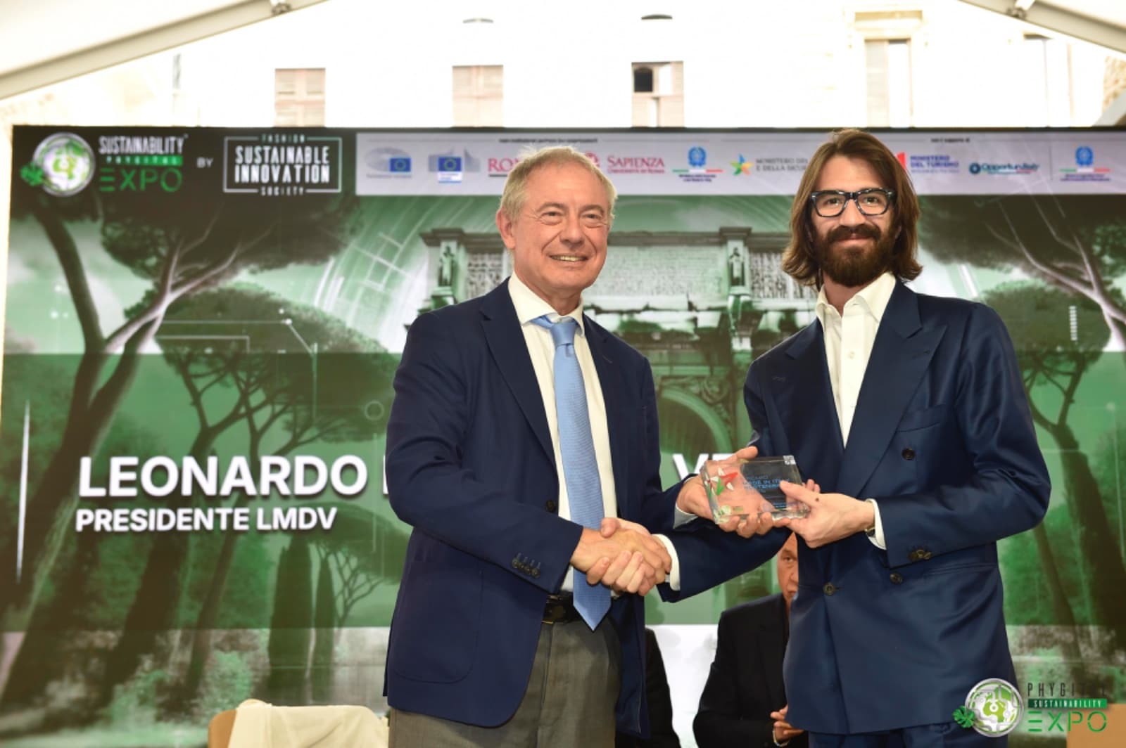 Leonardo Maria Del Vecchio, Renzo Rosso e Marco Bizzarri premiati alla Phygital Sustainability Expo