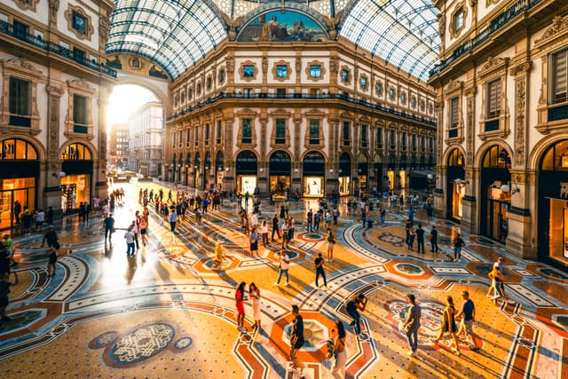 Il lusso è trainato dai consumatori di fascia alta: lo 0,1% dei clienti genera il 37% della spesa