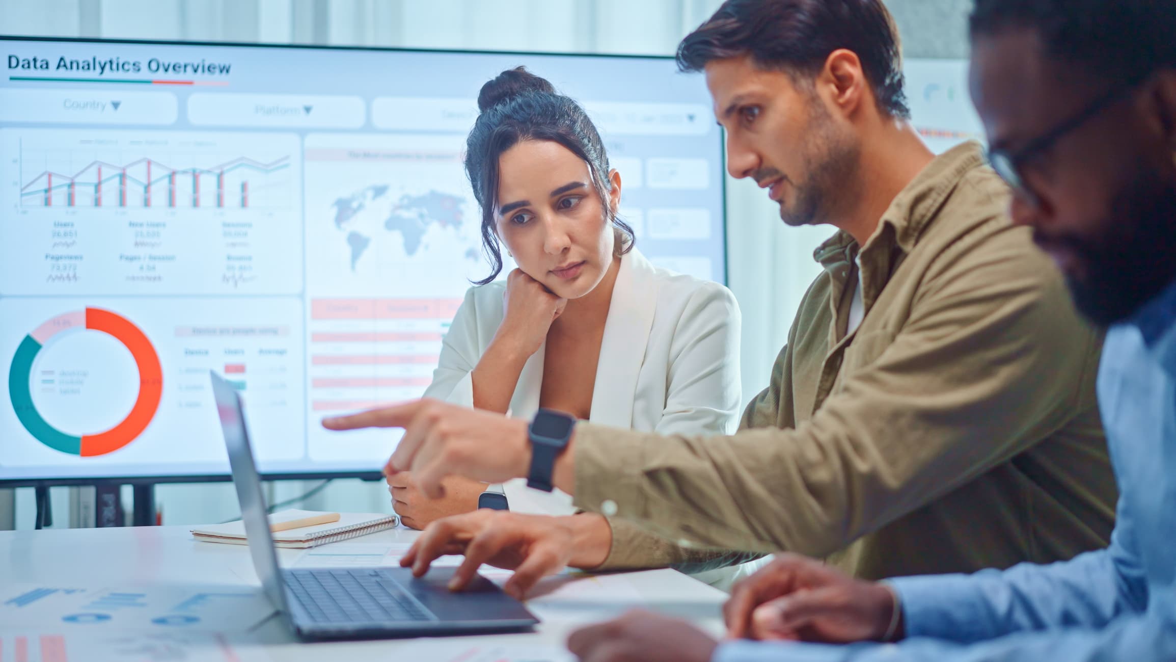 Per il 63% dei leader i lavoratori dovranno acquisire nuove competenze per restare al passo con l'IA