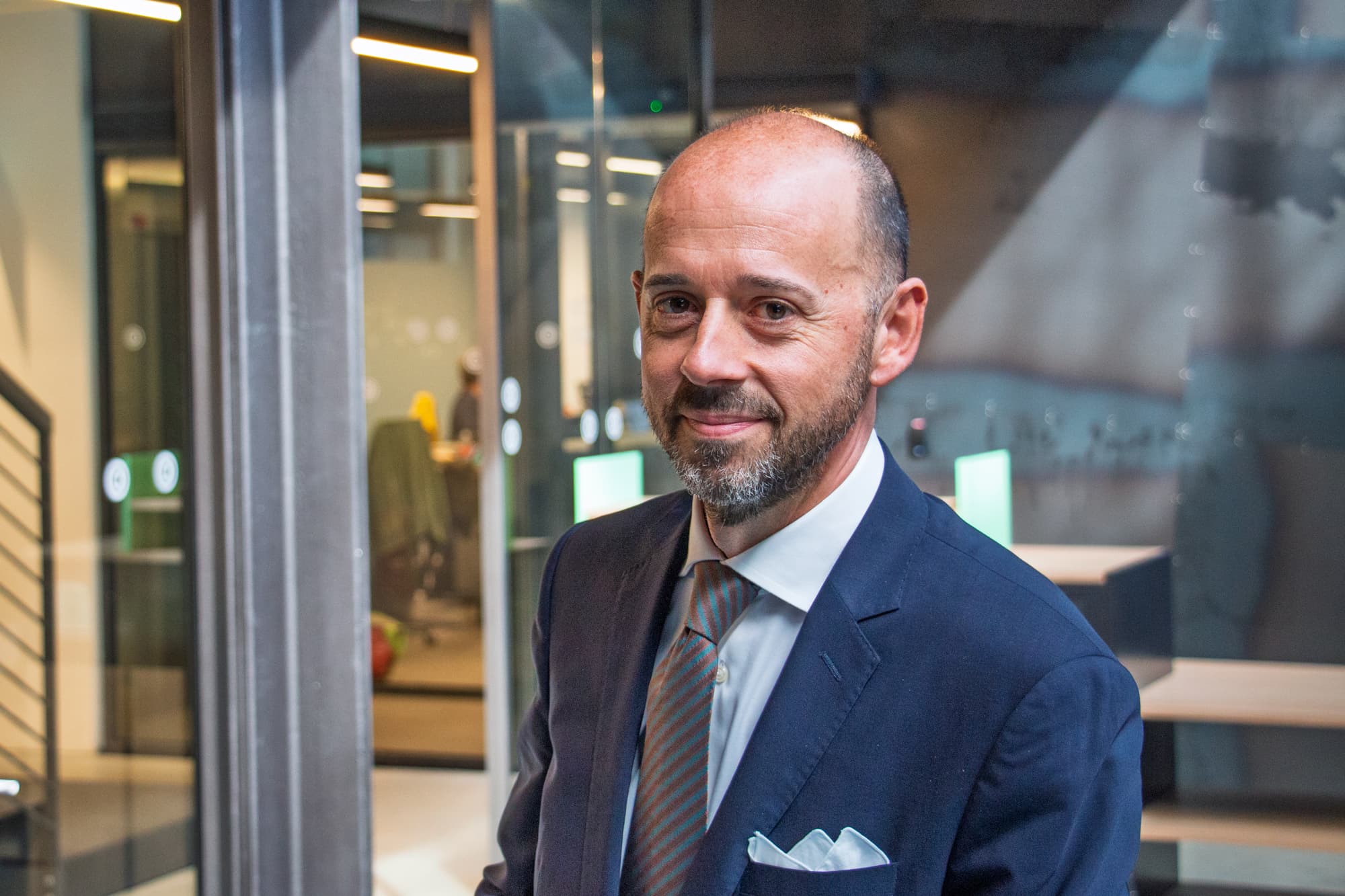 Flessibilità, sicurezza e innovazione: la strategia di Intesa per guidare le aziende nell’incertezza globale