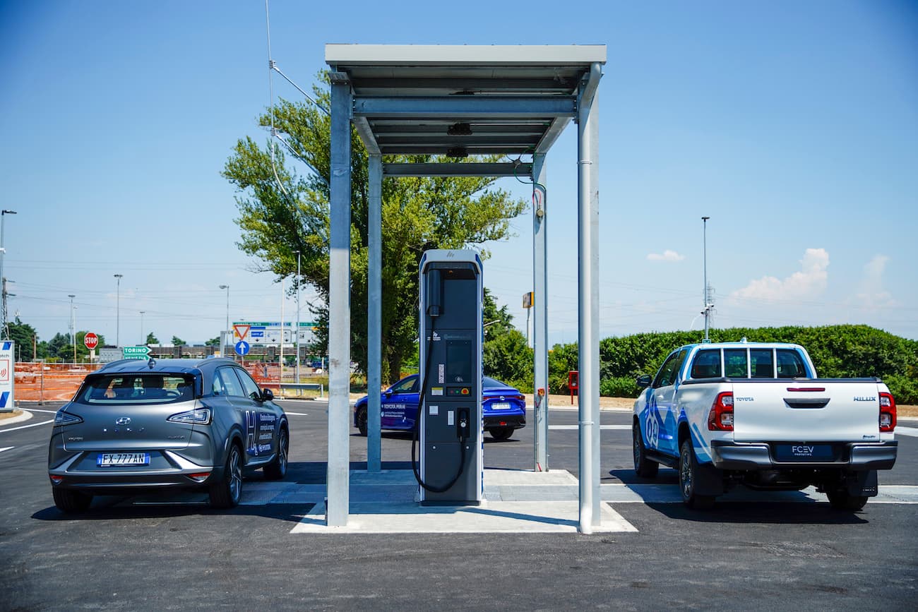 Presentata a Carugate Est la prima stazione di rifornimento a idrogeno della Lombardia