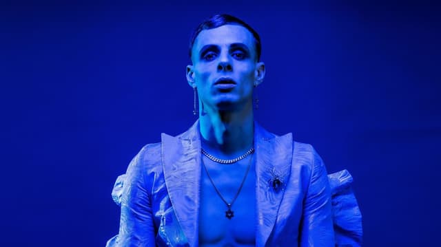 Gente della Notte: l’ultimo evento estivo fa tappa da Ambasciatori con Boss Doms