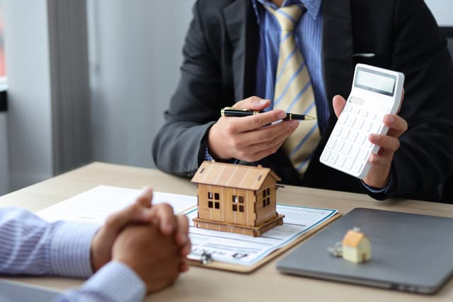 Dall’atto notarile alle spese di istruttoria: oltre 12.500 euro i costi accessori per un mutuo