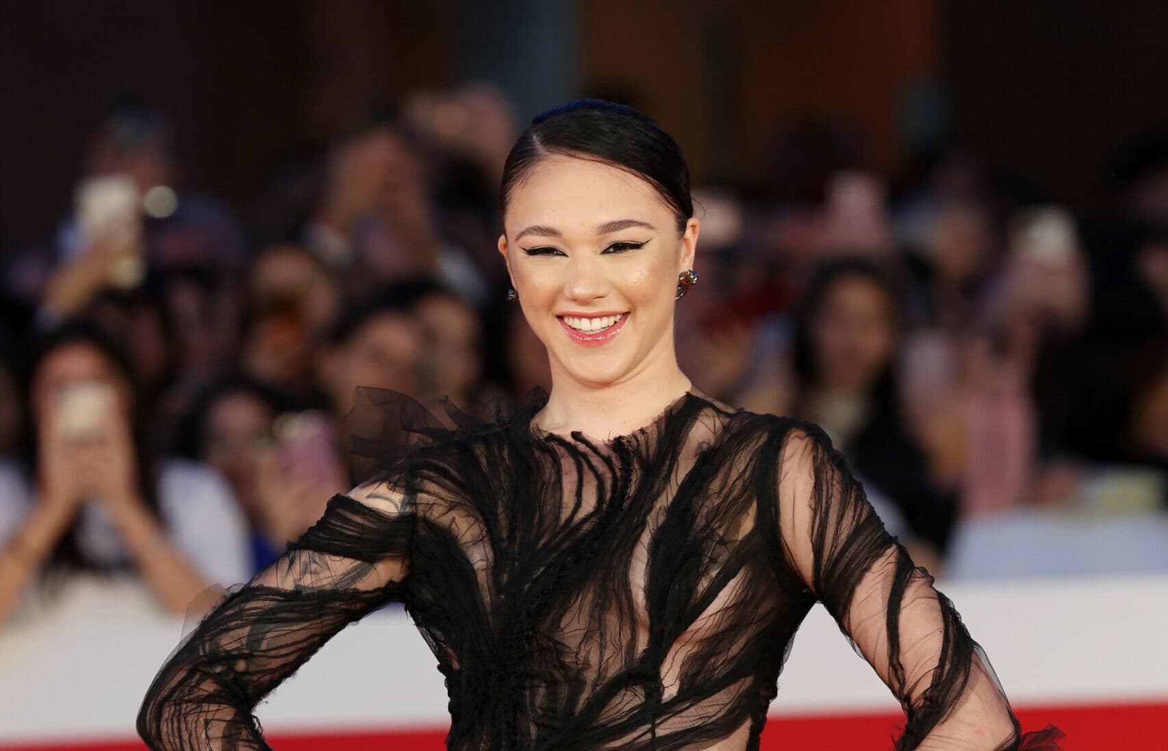 Dai vicoli di Napoli al successo con Mare Fuori: così Maria Esposito ha scoperto se stessa