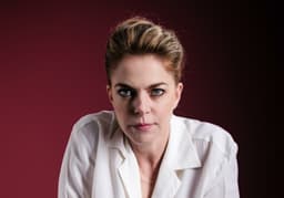 Dal set alla produzione, Claudia Gerini racconta la sua nuova avventura come imprenditrice cinematografica