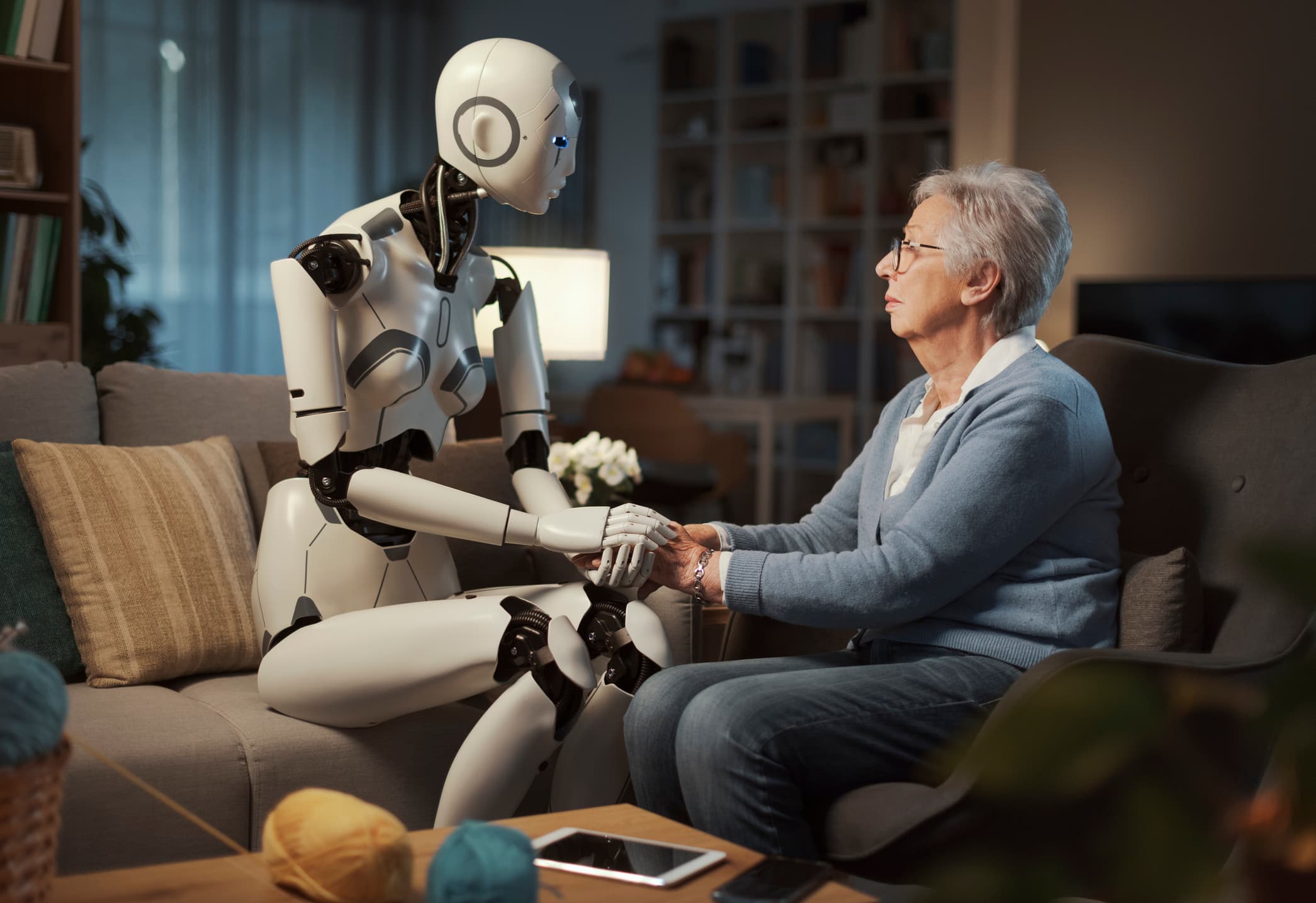 Queste startup usano bot e intelligenza artificiale per combattere la solitudine degli anziani