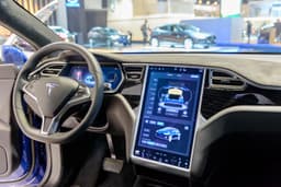 L'abitacolo come spazio digitale: come cambia l'industria dell'auto