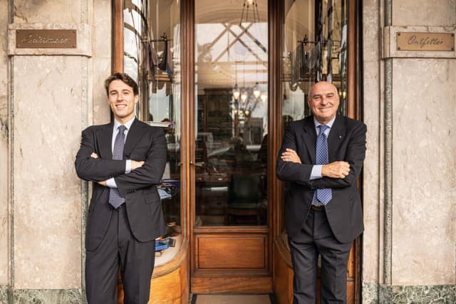 La tradizione continua: Donald Trump ringrazia Maurizio Marinella per la cravatta e la sciarpa inviate alla Casa Bianca