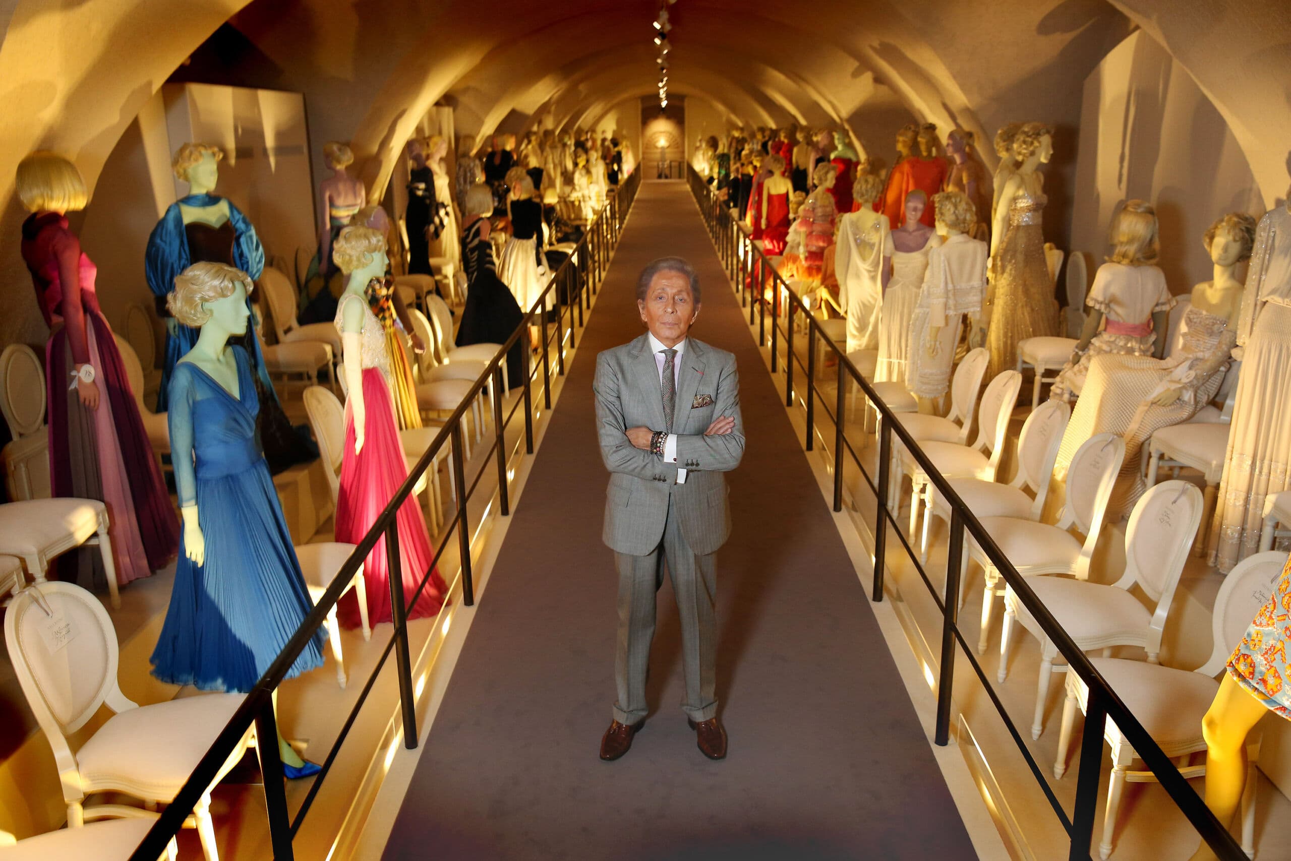 Addio a Valentino Garavani, maestro dell’alta moda e simbolo del lusso italiano nel mondo