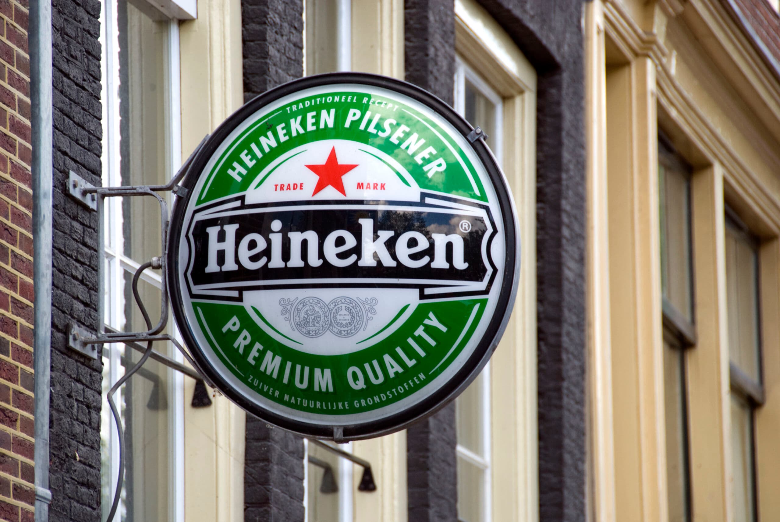 Heineken taglierà fino a 6mila posti di lavoro a livello globale