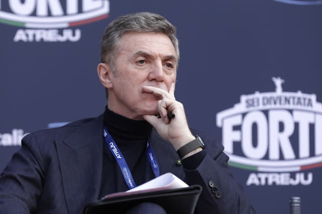 Enel punta sulla stabilità: maxi piano da 53 miliardi tra Europa e Usa