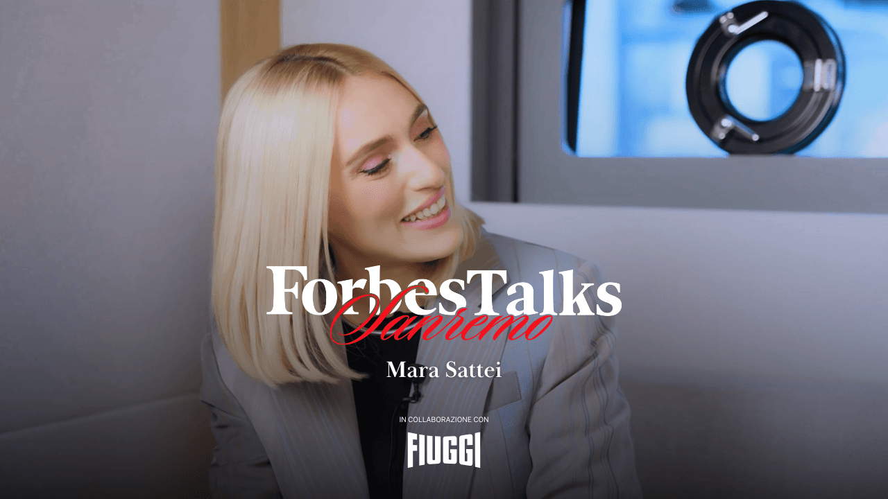 Determinazione, amore e musica: Mara Sattei si racconta senza filtri a Forbes Italia