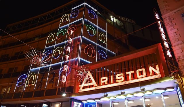 Sanremo 2026: Il Futuro della Cultura e l'Identità oltre l'Algoritmo. Il racconto dell'ultima giornata di talk firmati Forbes e Warner