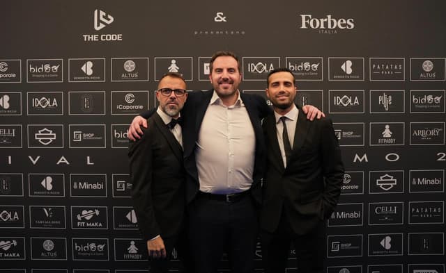 Sanremo 2026, Opening Gala firmata The Code con dj set di Gianluca Vacchi