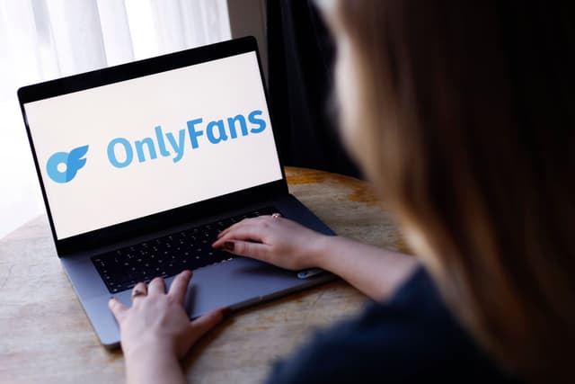 La vedova del miliardario di OnlyFans assume il controllo dell'azienda dopo la morte di Leonid Radvinsky
