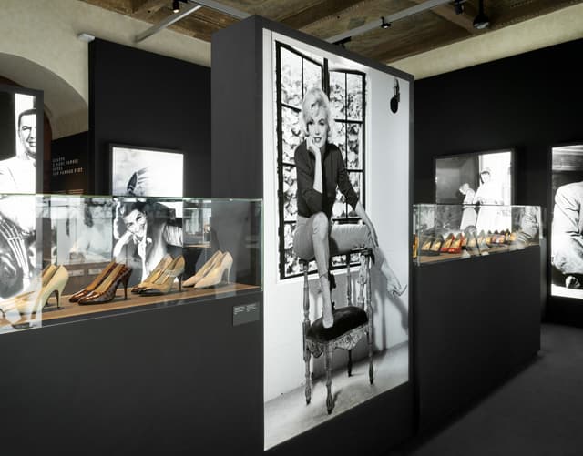 Ferragamo, il calzolaio delle star: la mostra che racconta il genio italiano