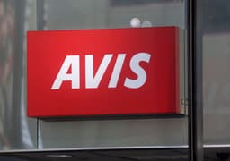 Avis rimbalza in Borsa: il miliardario Karthik Sarma triplica il suo investimento e punta ancora sul noleggio