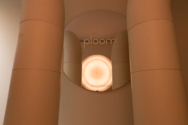 L’aura del design: Ploom trasforma la Milano Design Week in un’esperienza sensoriale d’avanguardia