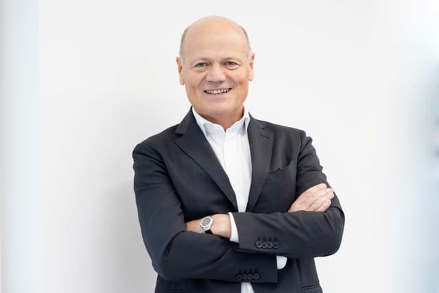 Pubblicità e crisi globale: il conflitto in Iran aumenta la cautela degli investitori, ma il settore regge