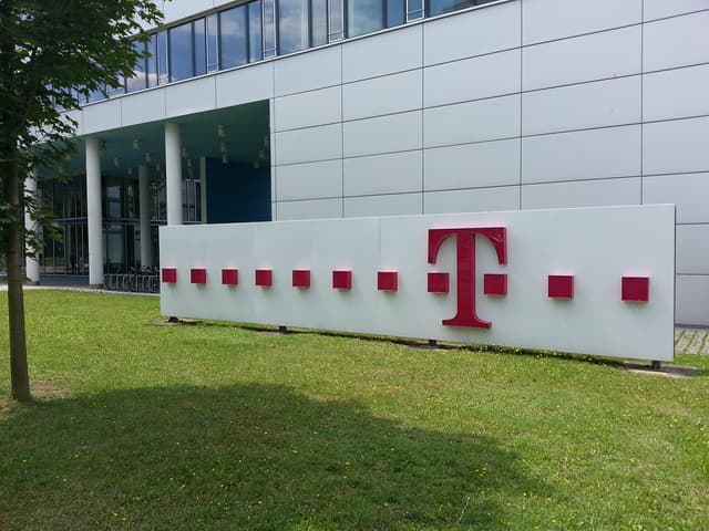 Deutsche Telekom e T-Mobile, la fusione che può ridisegnare le telecomunicazioni globali