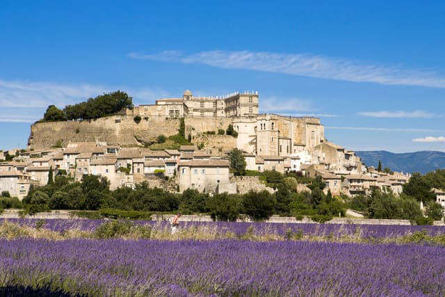 Europa: 13 destinazioni da sogno tra città, natura e lusso