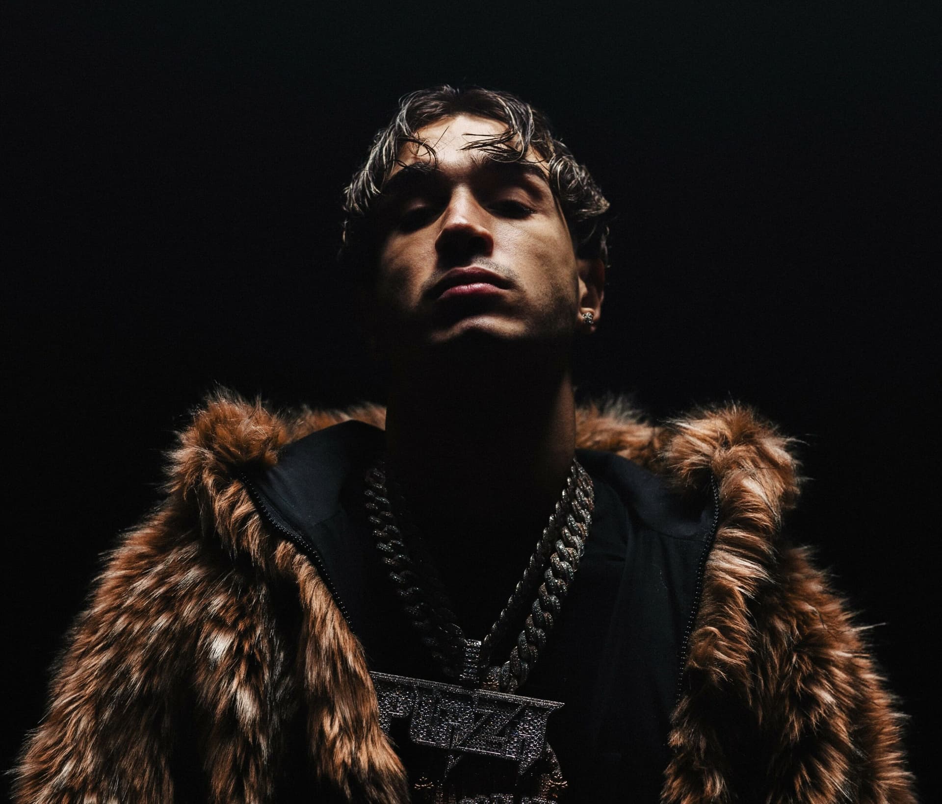 Come Capo Plaza è diventato uno dei rapper più influenti della sua generazione