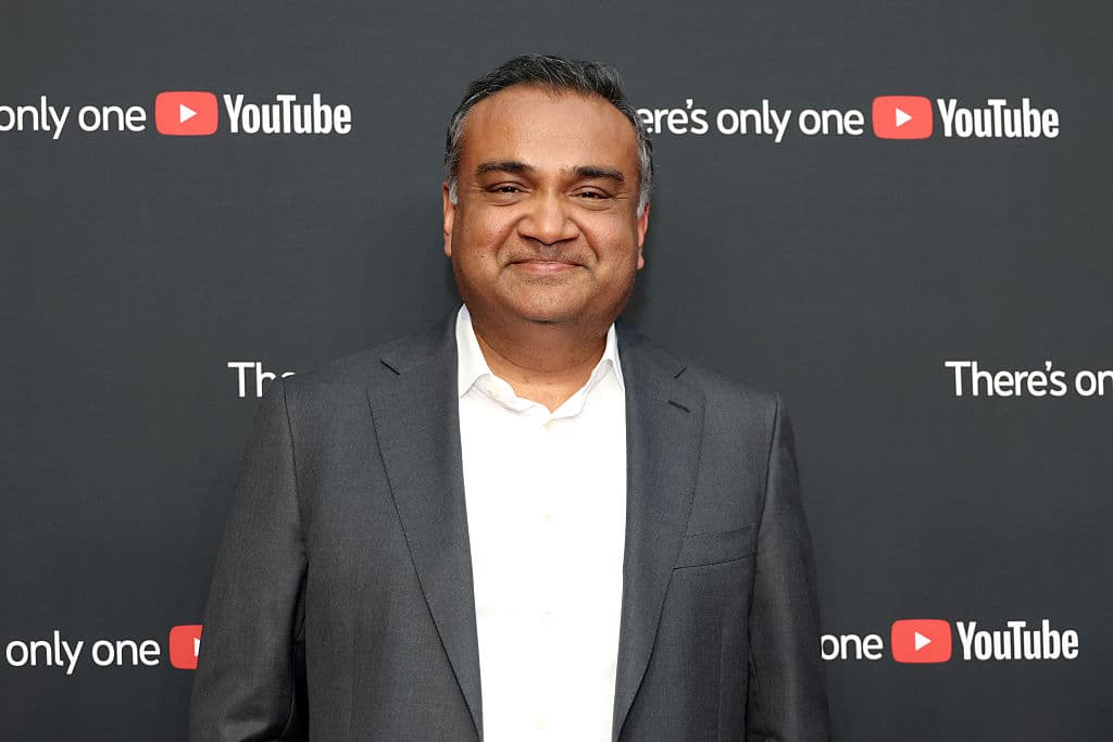 L’AI Slop sta trasformando YouTube. Così il ceo Neal Mohan vuole mantenerlo umano