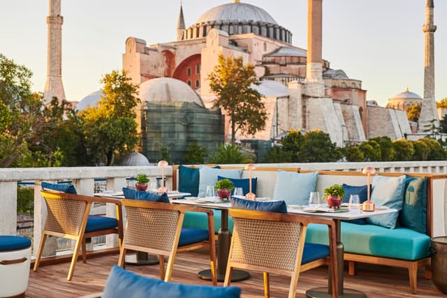 Istanbul a tavola: 5 indirizzi di lusso da provare nell’estate 2026