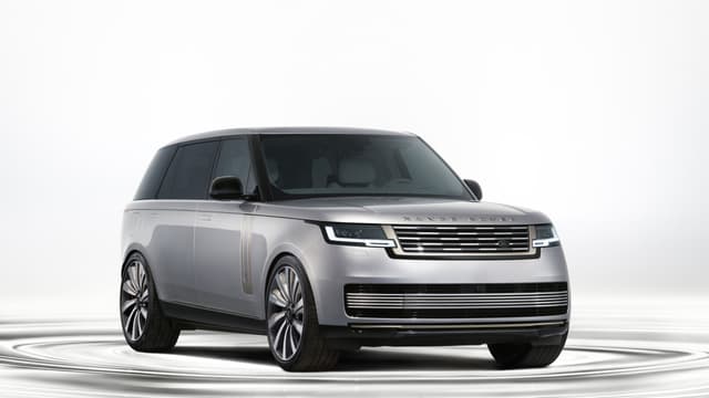 Range Rover Sv Ultra, il lusso punta su audio immersivo e benessere a bordo