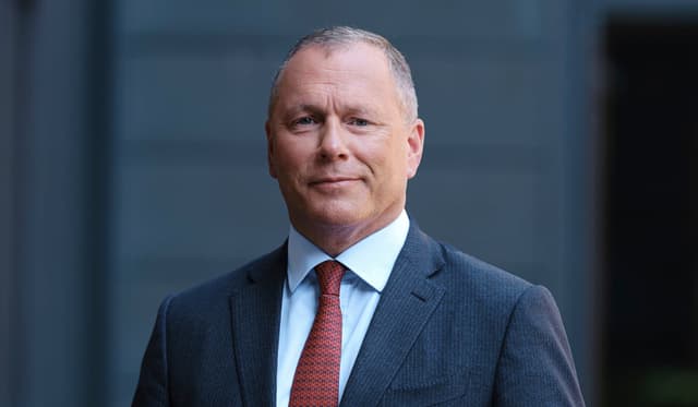 Chi è Nicolai Tangen, il manager da 2.300 miliardi che investe con pazienza mentre i mercati corrono