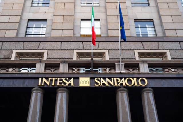 Opas Intesa Sanpaolo su Mps: il voto che può cambiare il risiko bancario. Si punta al sì oltre il 90%