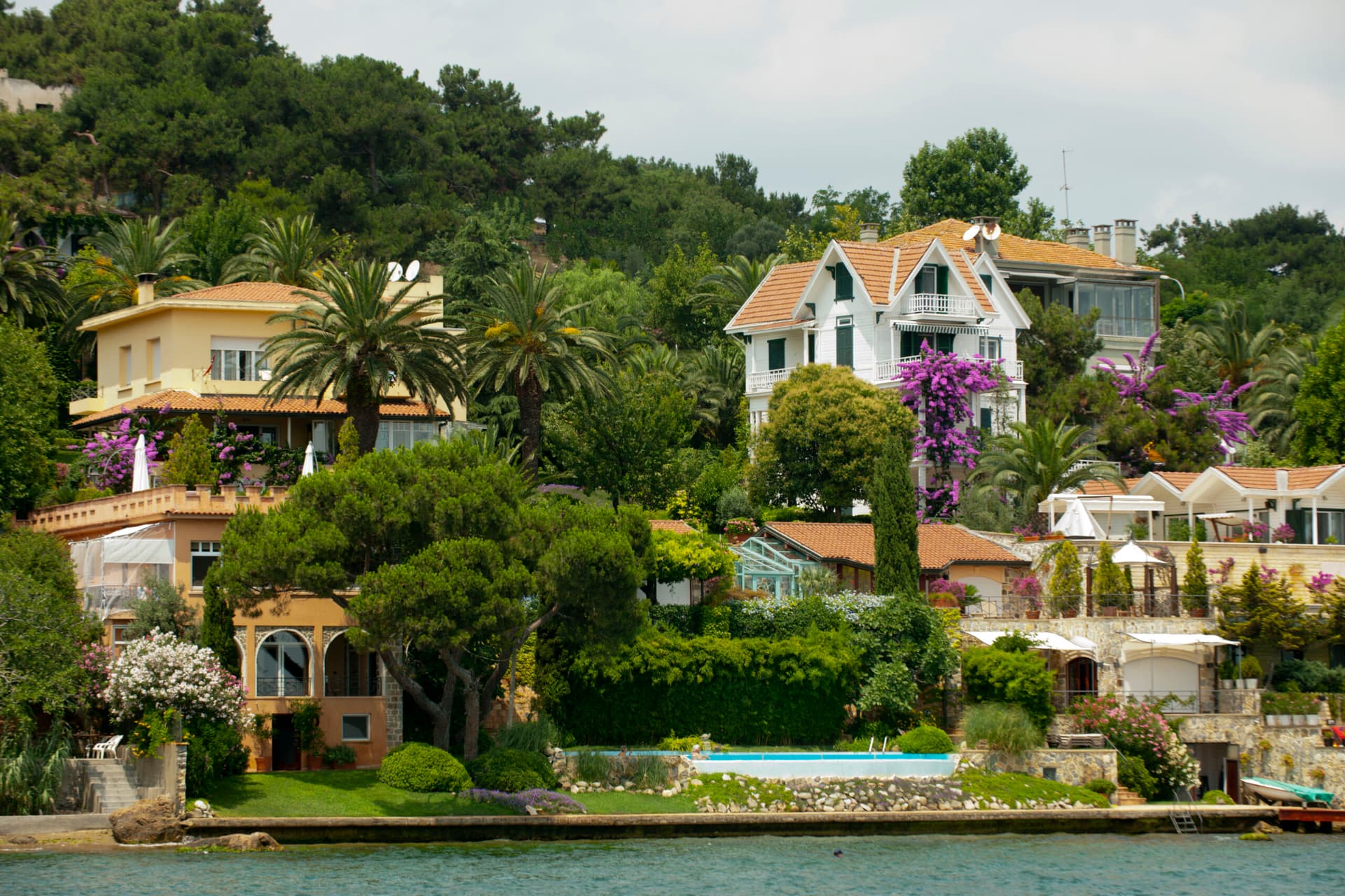 Isole dei Principi, l’arcipelago segreto di Istanbul: 9 esperienze di lusso tra storia, mare e atmosfere da film