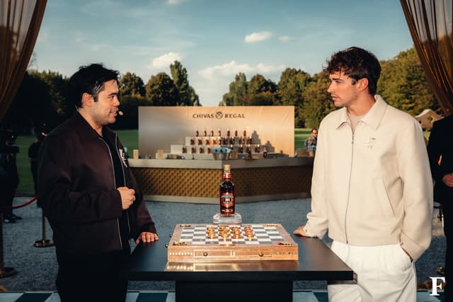Chivas Regal e Charles Leclerc presentano Chivas Regal 16
