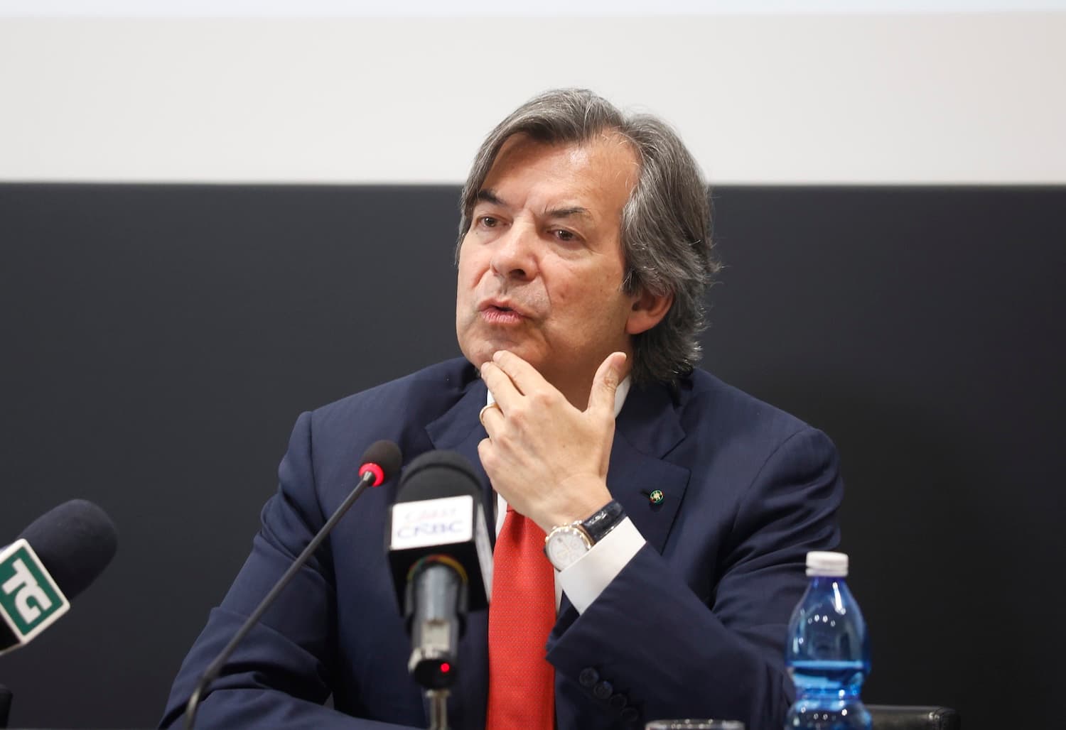 Intesa Sanpaolo, i soci approvano l’aumento di capitale per l’Opas su Mps
