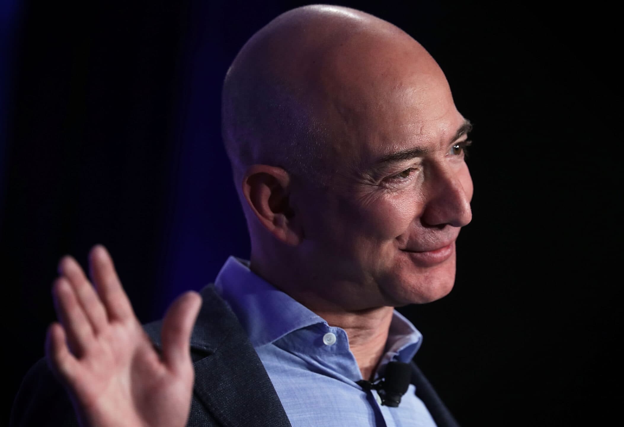 Jeff Bezos vende $ 2,5 miliardi di azioni Amazon. È la prima volta nel 2021