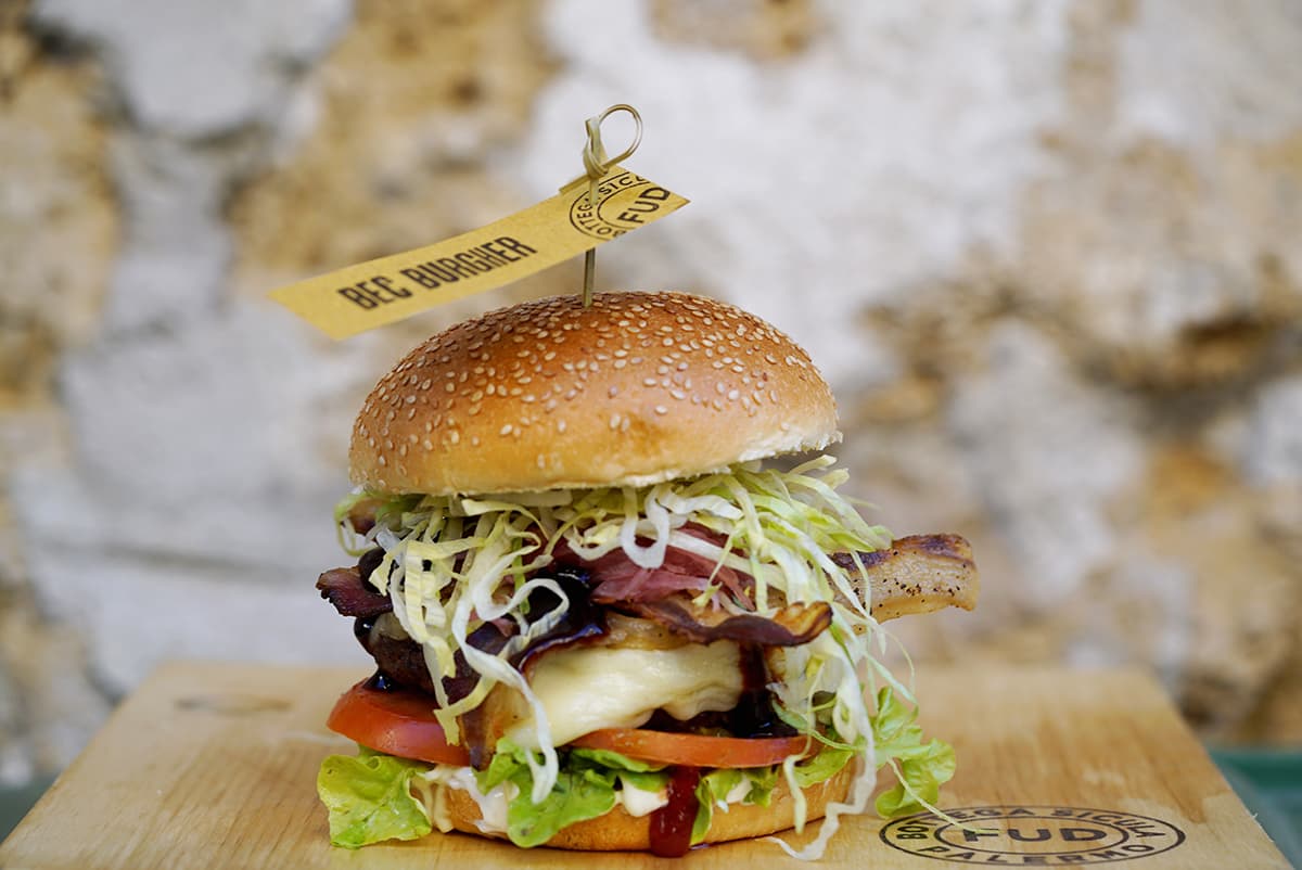 Come un hamburger è diventato un'eccellenza gastronomica siciliana