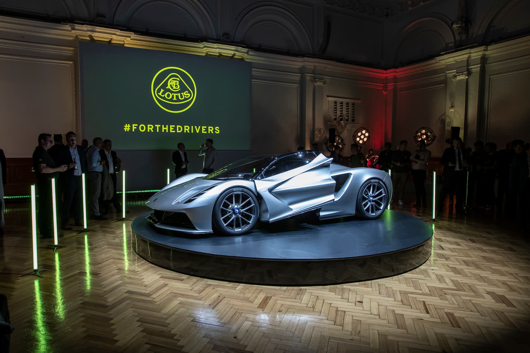 Lotus Evija, la nuova hypercar elettrica da quasi 2 milioni di euro