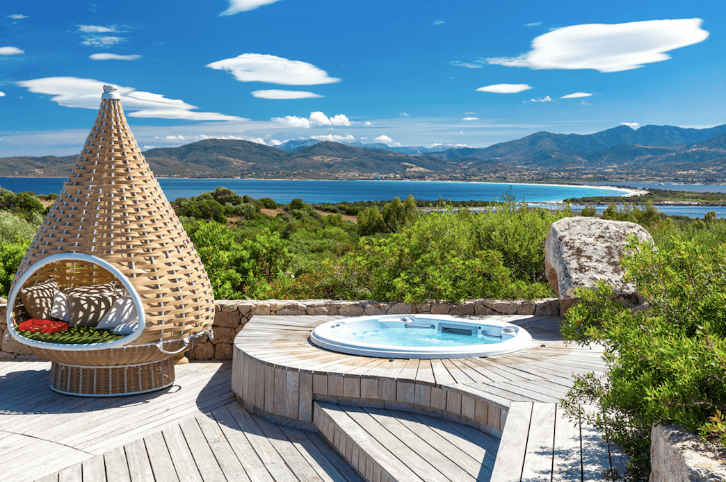 Le 10 ville più amate dalle celebrity in Sardegna