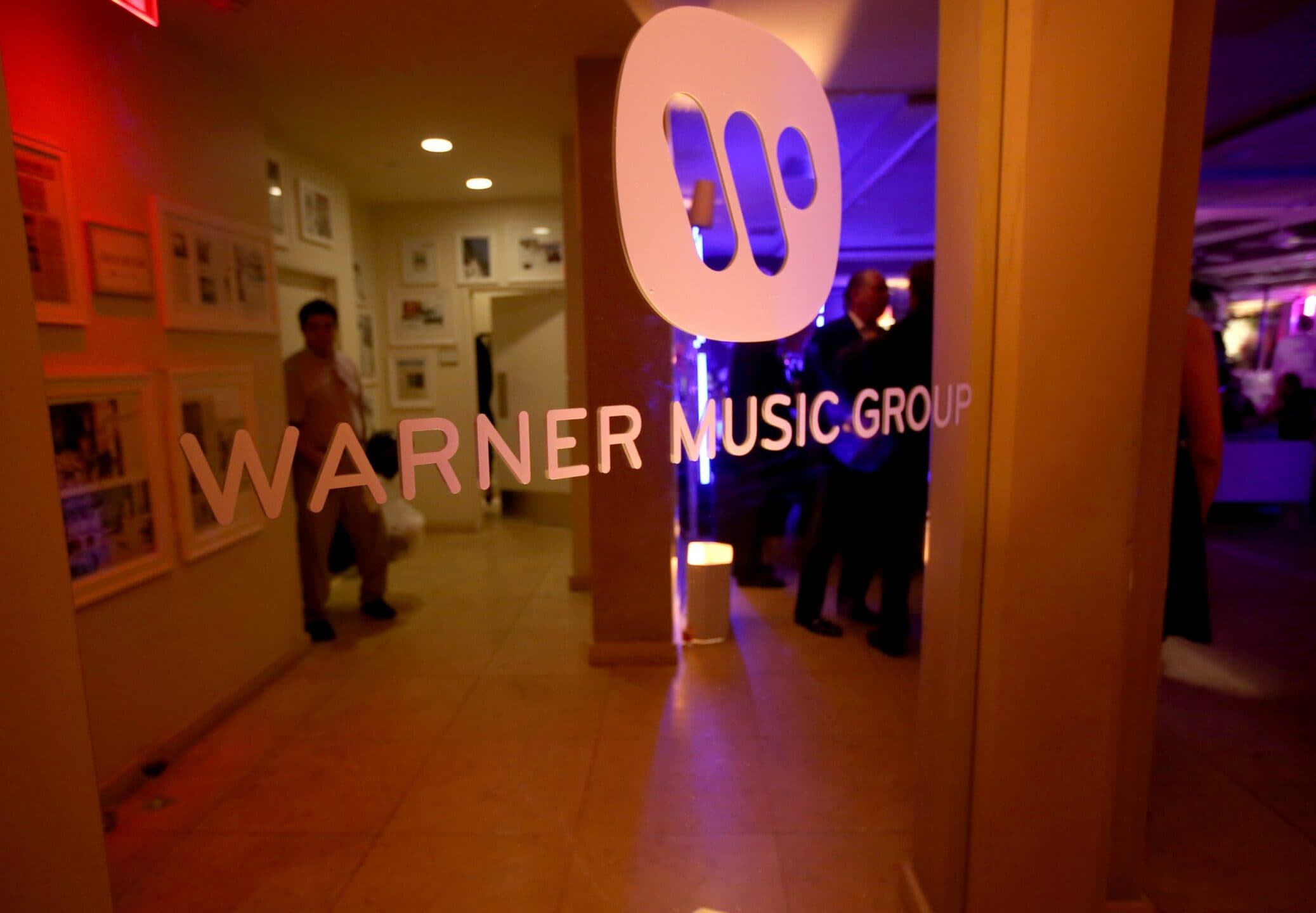 La Warner Music si quoterà (ancora) in Borsa