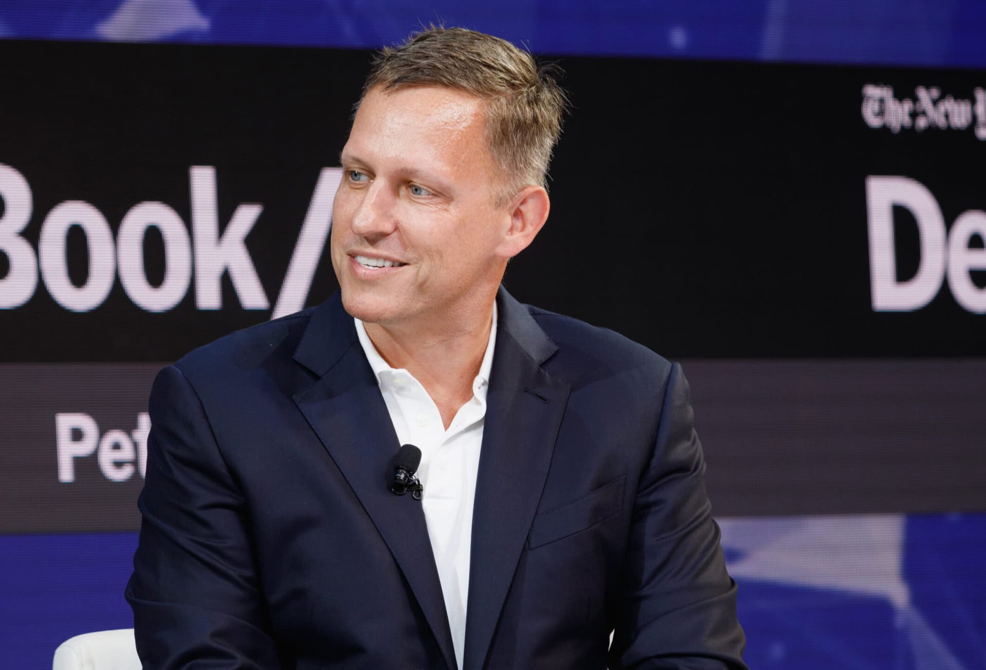 Il miliardario Peter Thiel attacca il Papa sull’IA: “Lavora per i comunisti cinesi”