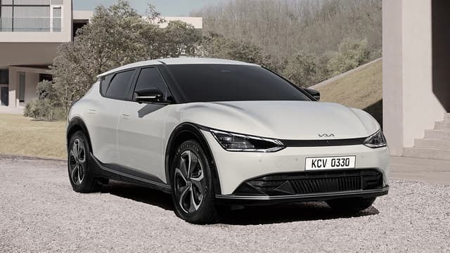 Arriva la Kia EV6. Le prime foto ufficiali della prima “born electric”