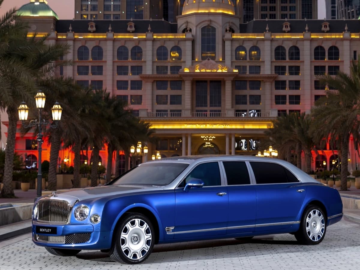 Bentley mette in vendita 5 pezzi unici della Mulsanne Grand Limousine by Mulliner