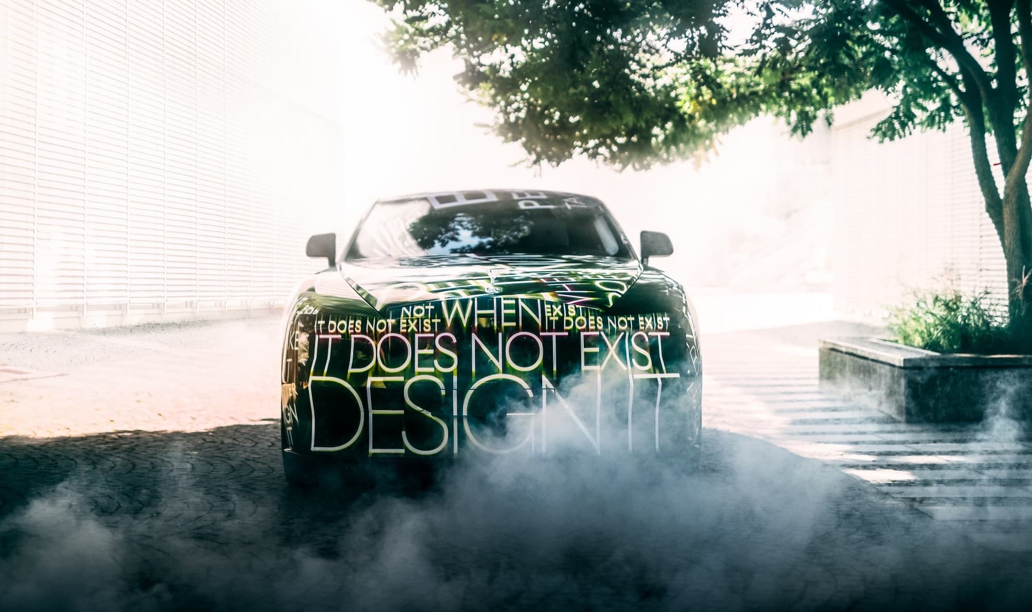 Rolls Royce Spectre, ecco la prima elettrica superlusso della casa inglese