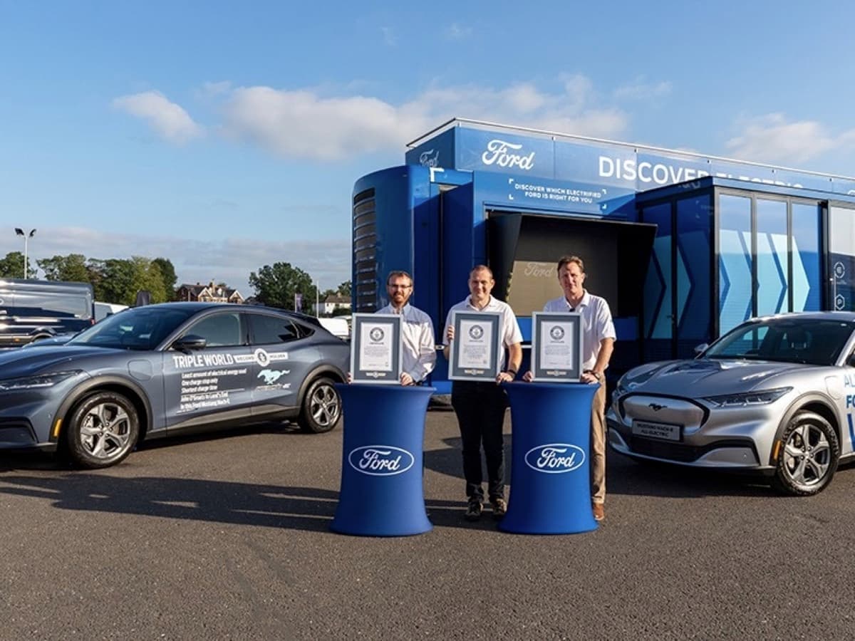 La Ford Mustang Mach-E è di nuovo da guinness dei primati: 43 minuti per una ricarica