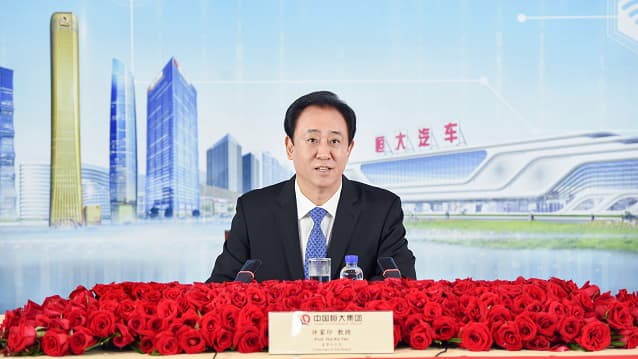 Il presidente di Evergrande ha incassato dividendi per 8 miliardi mentre la società veniva schiacciata dai debiti