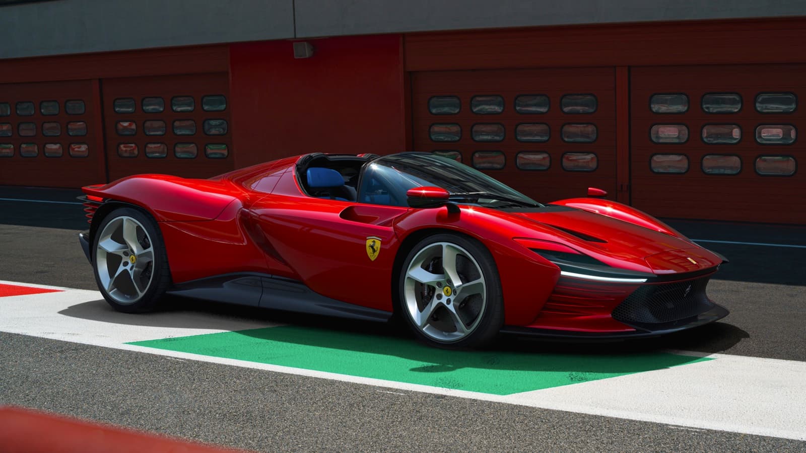 Si chiama Daytona SP3 l’ultima hypercar Ferrari da 2 milioni di euro