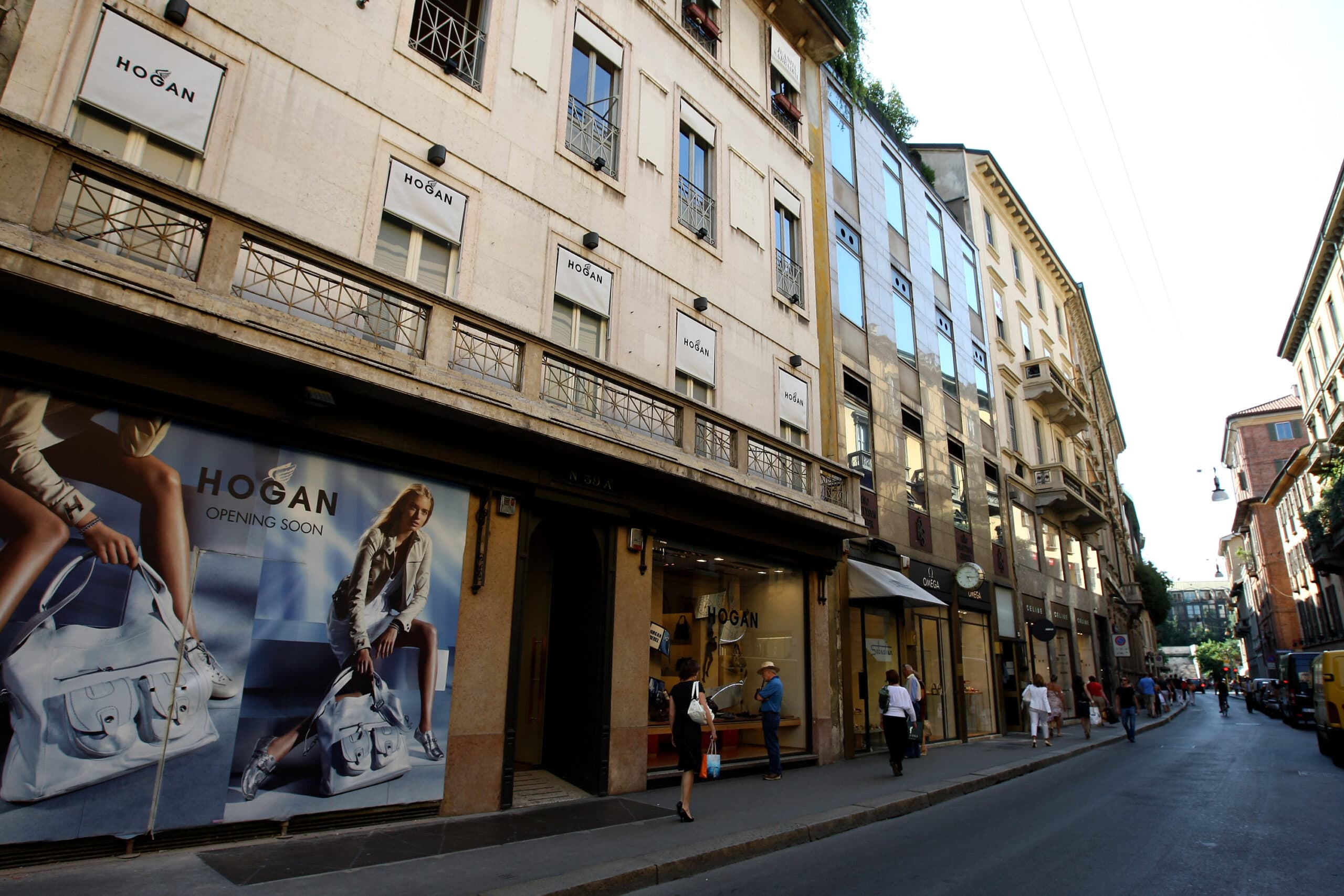 La milanese Via Montenapoleone è la più cara al mondo. Al secondo posto la Fifth Avenue di New York