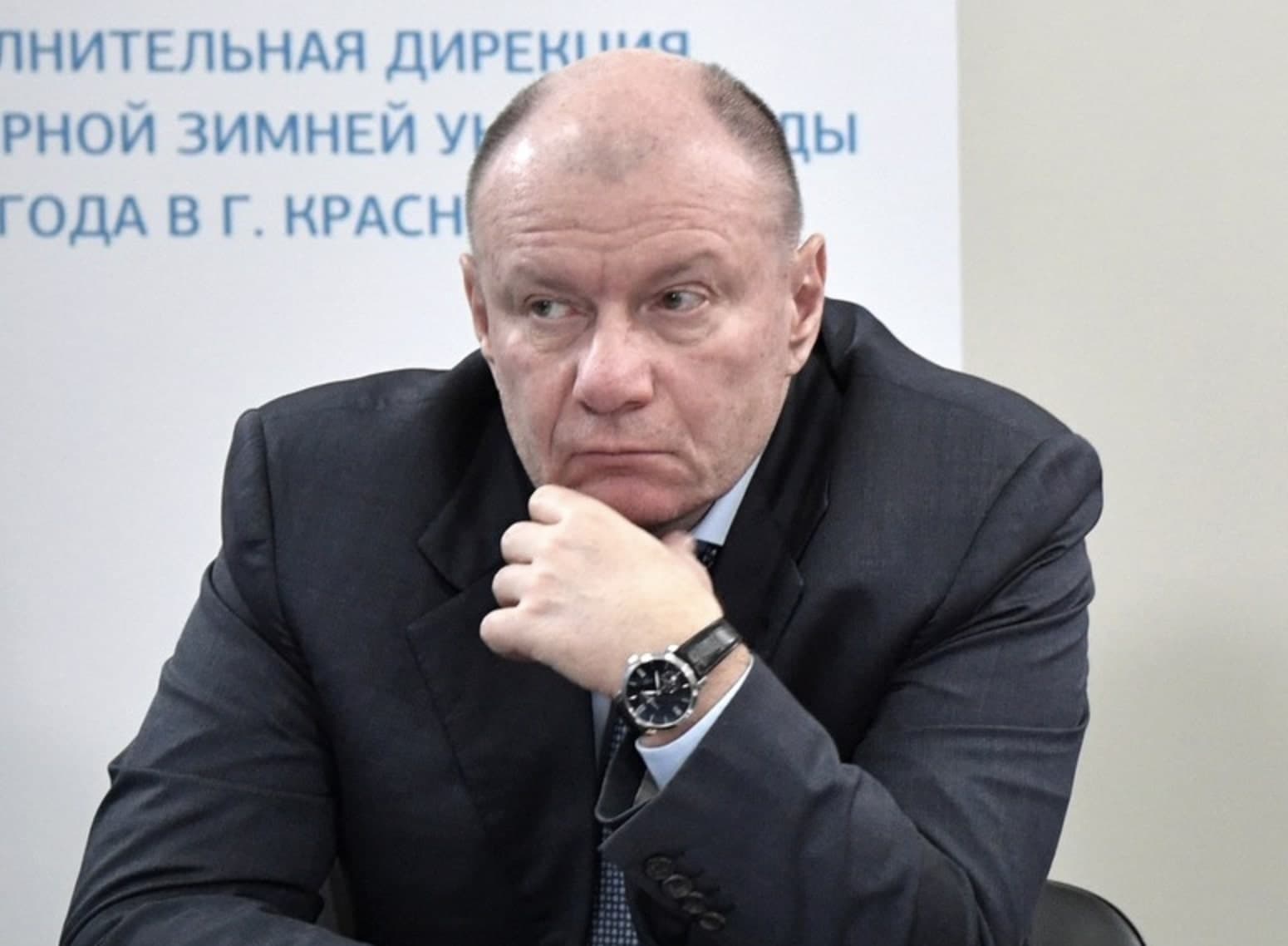 Vladimir Potanin, l’oligarca che gioca a hockey con Putin, sta diventando più ricco grazie alla guerra